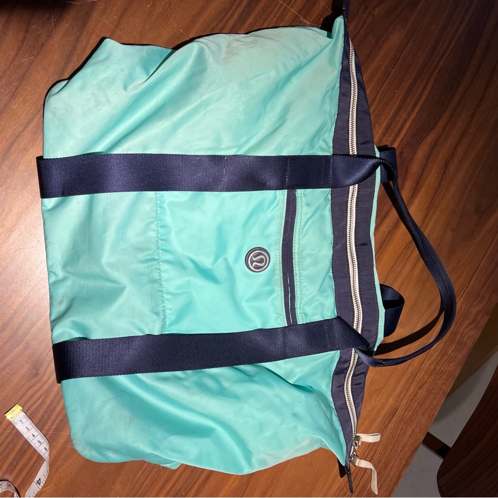 Lululemon athletic bag